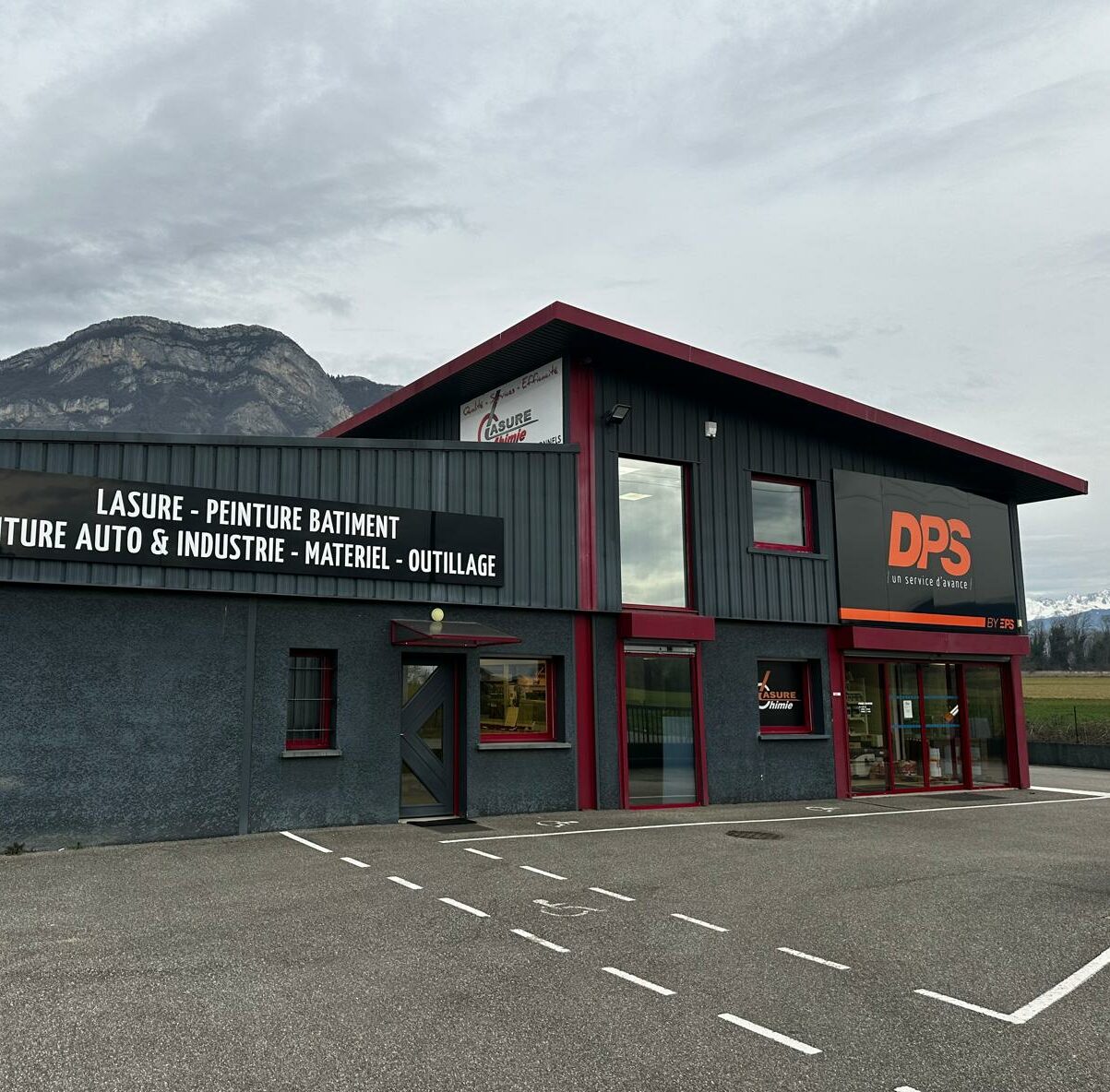 WhatsApp Image 2025-12-19 at 15.48.48